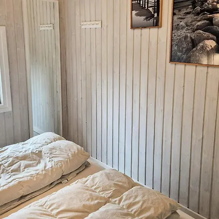 8 Person In Sydals-by Traum *