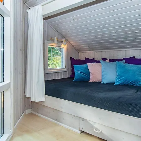 8 Person In Sydals-by Traum Skovmose